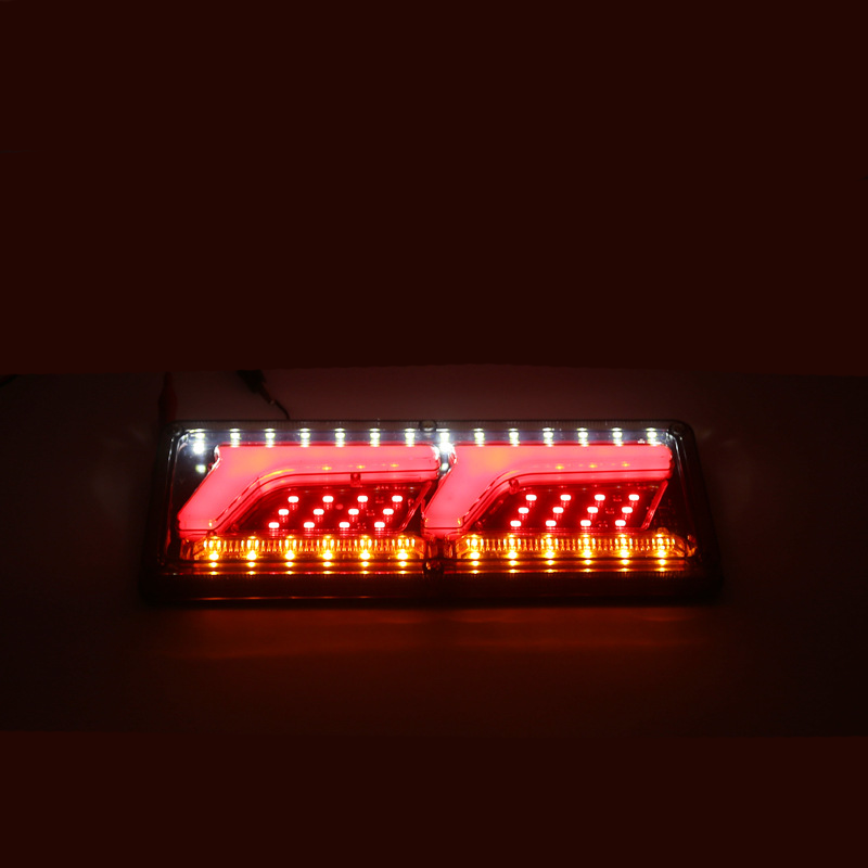 24V L Style Multi-Function Flowing Truck Tail Light YN-TLC84